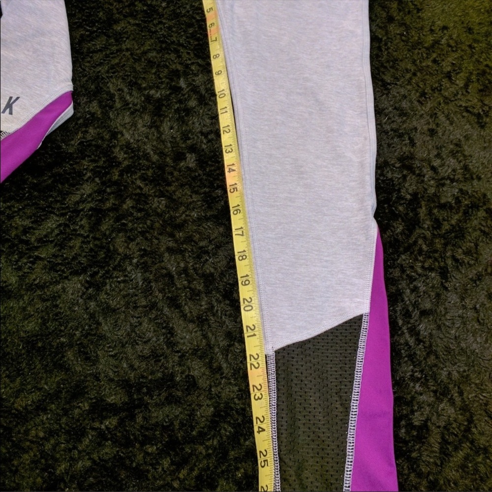 Pink Victoria’s Secret leggings - Picture 4 of 6